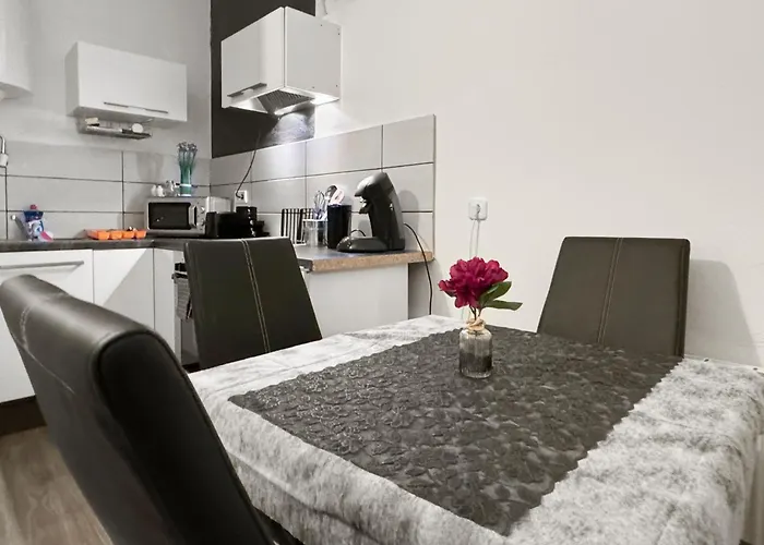 Feworld - Center * וילאך